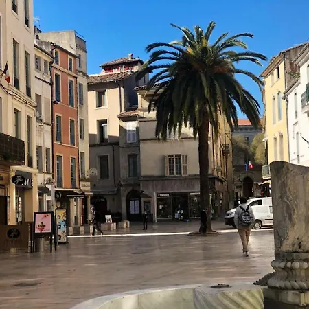 公寓 D'une Avec Balcon Et Wifi A 尼姆